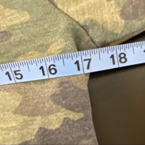 enough about me zip up light jacket camouflage - Picture 3 of 4